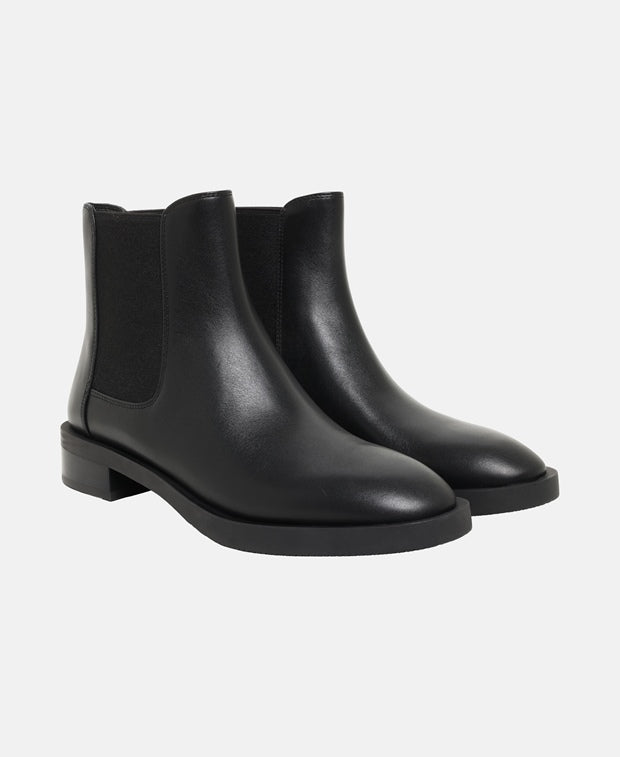Stuart Weitzman Chelsea boots Sondra