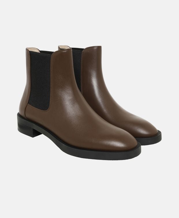 Stuart Weitzman Chelsea boots Sondra