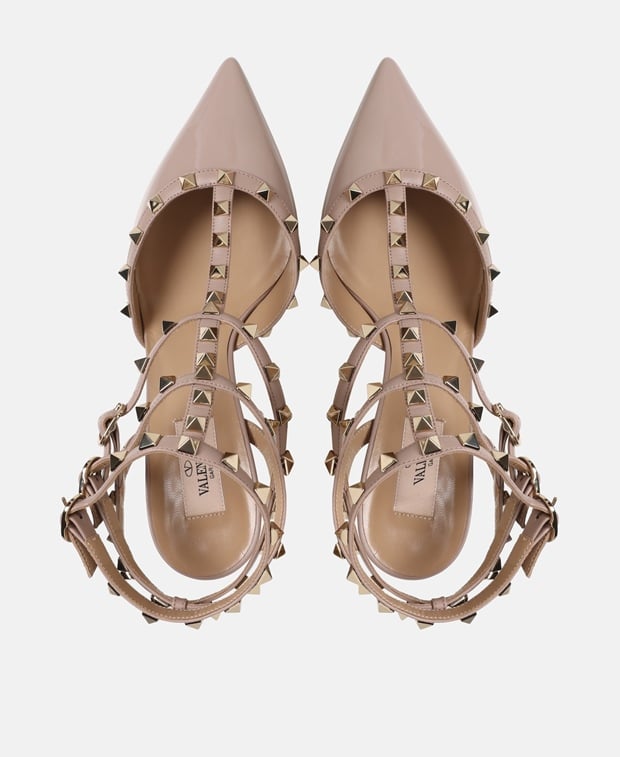 Valentino Garavani Rockstud Patent leather pumps Soft Beige