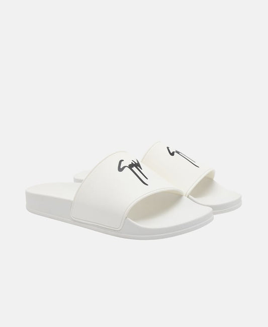 Giuseppe Zanotti Laburlin 10 Pool shoes White