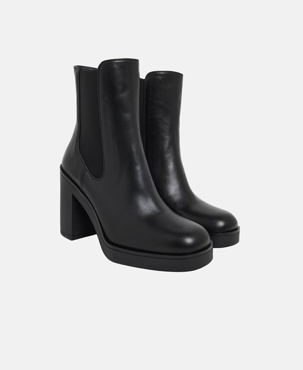 Stuart Weitzman Bethenny 80 Chelsea boots Black
