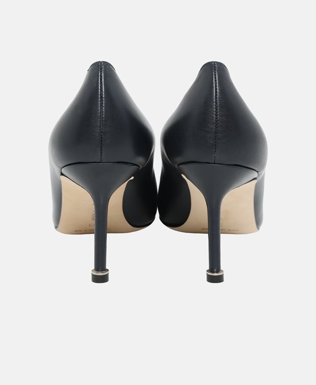 Manolo Blahnik Hangisi Pumps Dark Blue