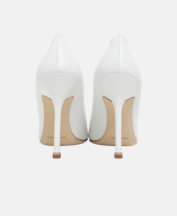 Manolo Blahnik Hangisi Pumps White