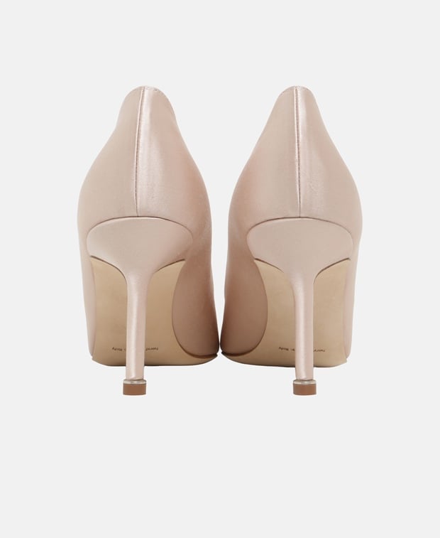 Manolo Blahnik Hangisi_Fmc Pumps Natural