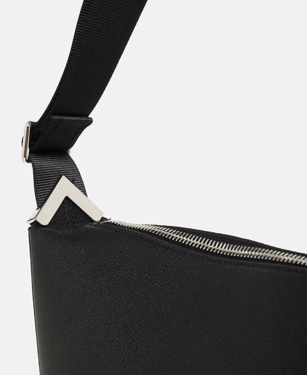 Fendi Leather shoulder bag