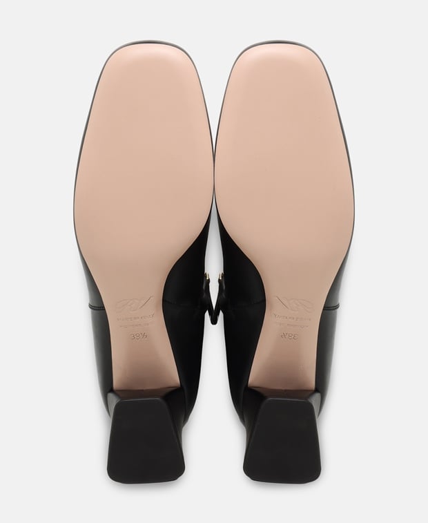 Roger Vivier Boots