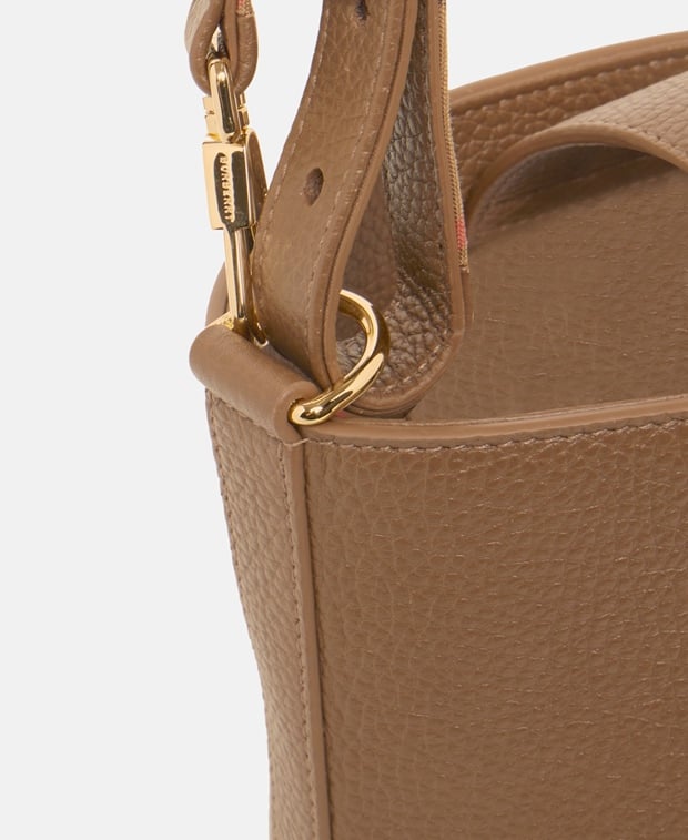 Burberry Bucket bag Camel