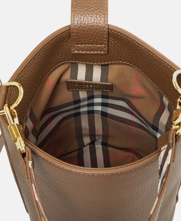 Burberry Bucket bag Camel
