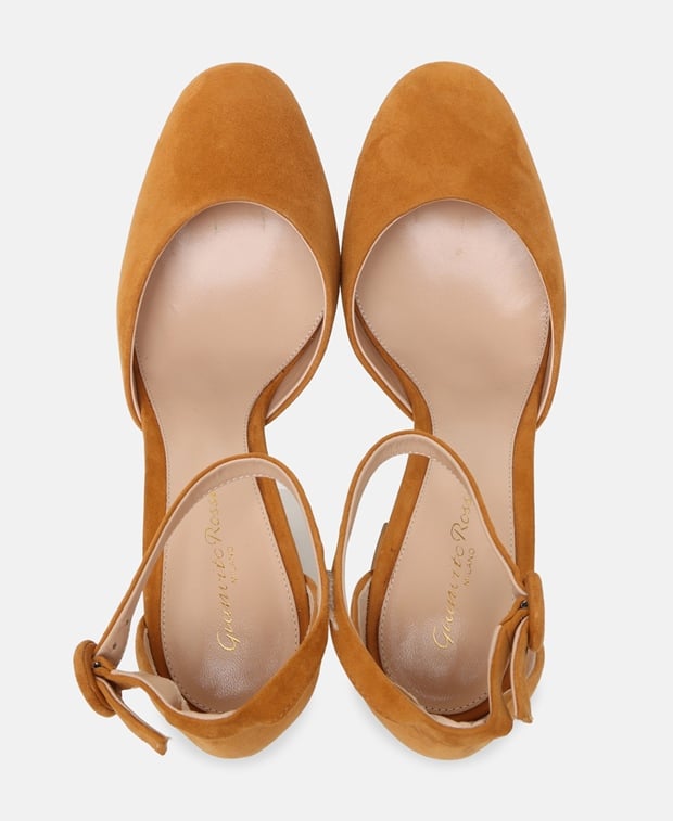 Gianvito Rossi Holly D'orsay Ankle strap pump Beige