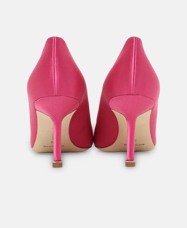 Manolo Blahnik Hangisi Pumps Pink