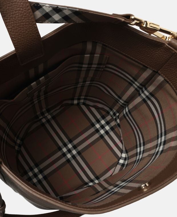 Burberry Leather bucketbag