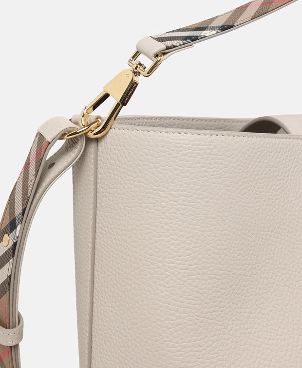 Burberry Leather bucketbag Soft Beige