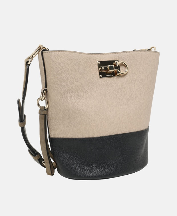 Salvatore Ferragamo Leather shoulder bag