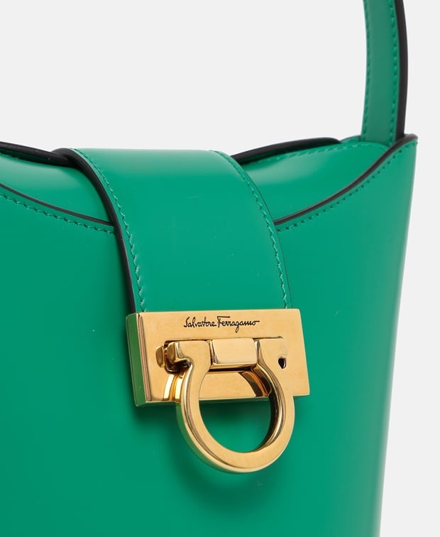 Salvatore Ferragamo Leather bucketbag Green