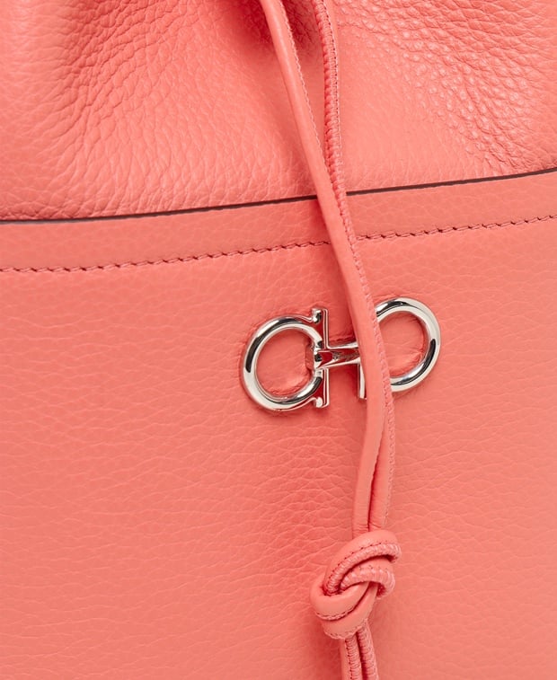 Salvatore Ferragamo Mignon Leather bucketbag Peach