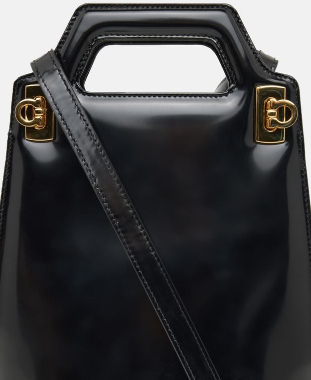 Salvatore Ferragamo Leather handbag Wandans