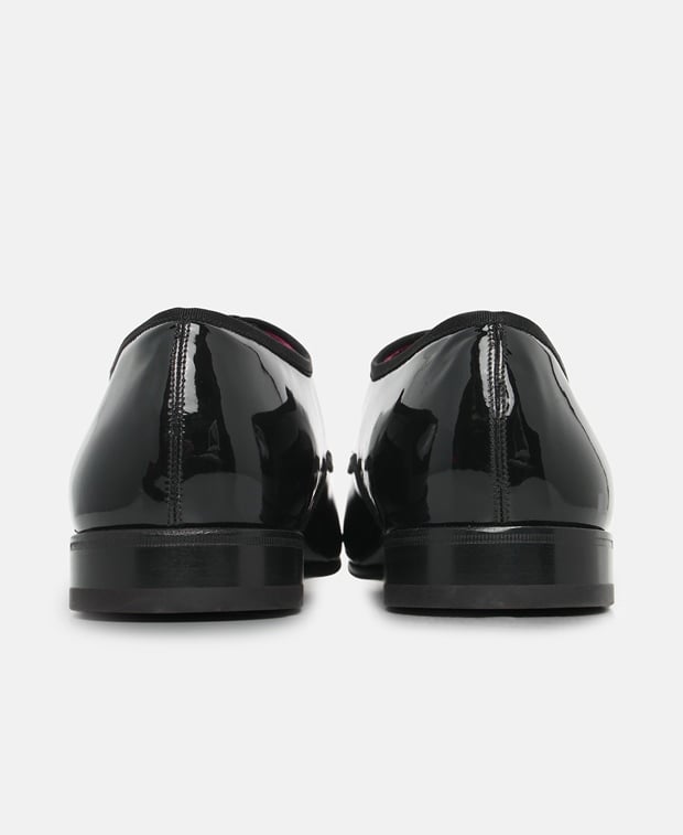 Salvatore Ferragamo Magic Oxfords Black