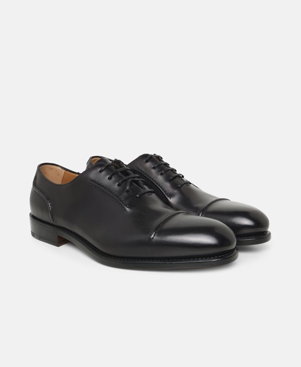 Salvatore Ferragamo Giave Oxfords Black