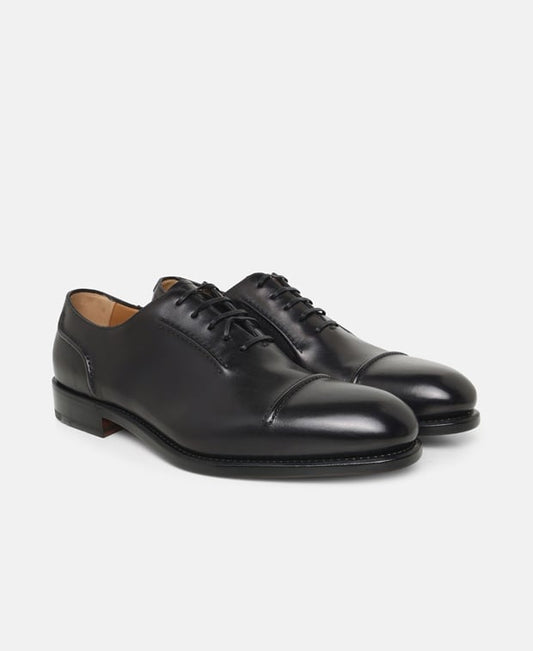 Salvatore Ferragamo Giave Oxfords Black