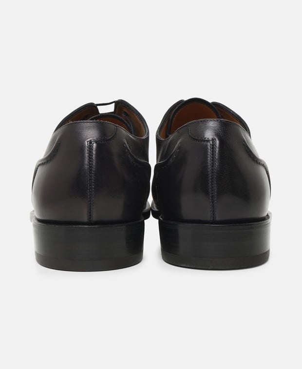 Salvatore Ferragamo Giave Oxfords Black