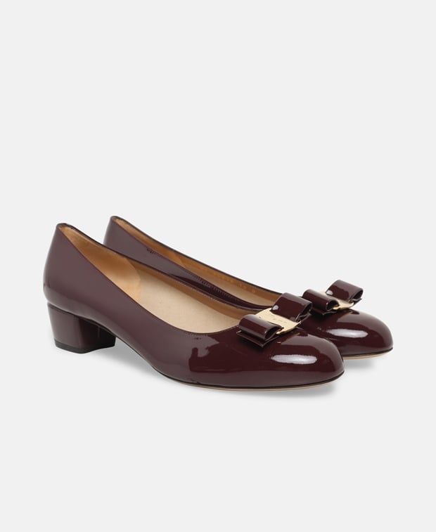 Salvatore Ferragamo Vara 1 Pumps Burgundy