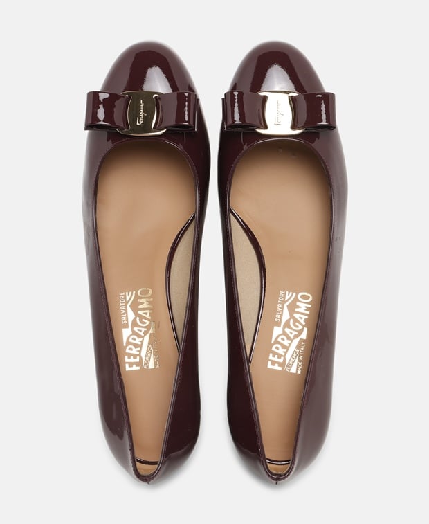 Salvatore Ferragamo Vara 1 Pumps Burgundy