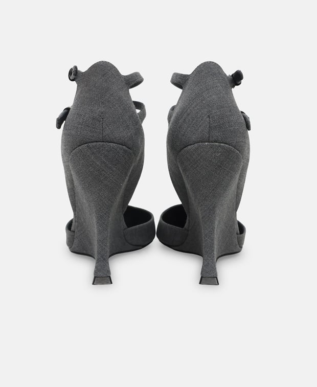 Salvatore Ferragamo Vidya Pumps Black