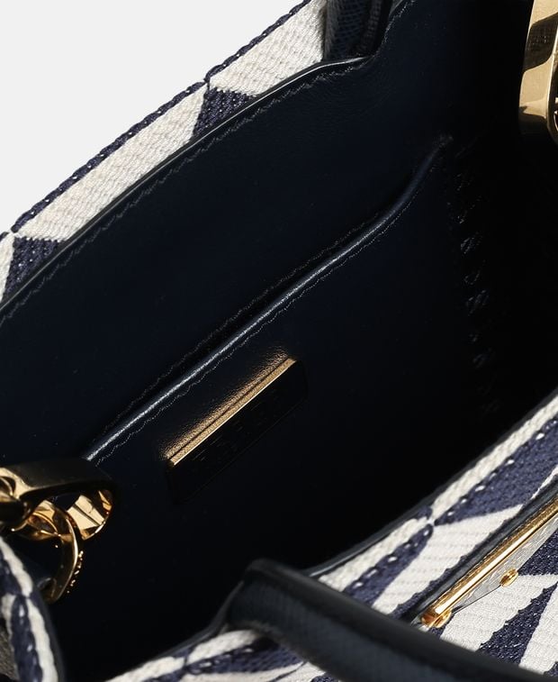 Prada Handbag Symbole
