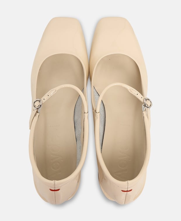 Aeyde Aline Ankle strap pump Sand