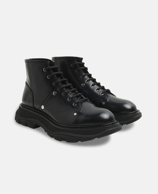 Alexander McQueen Lace-up ankle boot