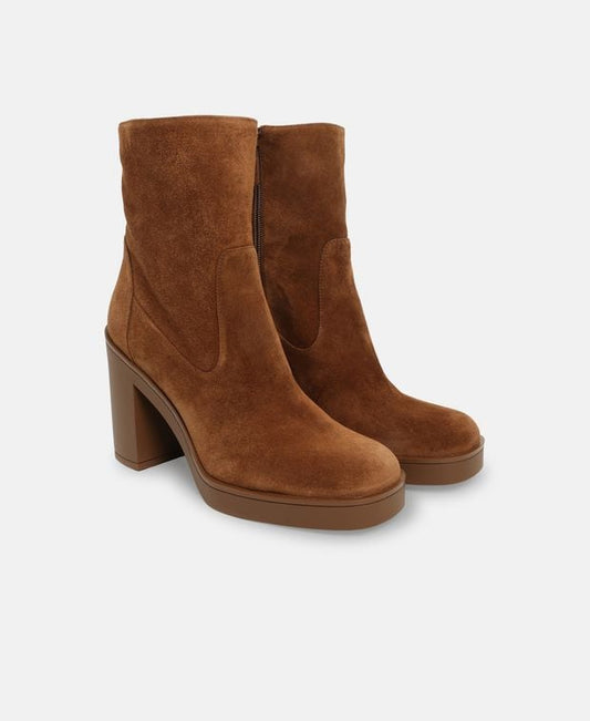Stuart Weitzman Bethnny Ankle boots