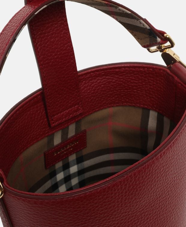 Burberry Leather bucketbag Bordeaux