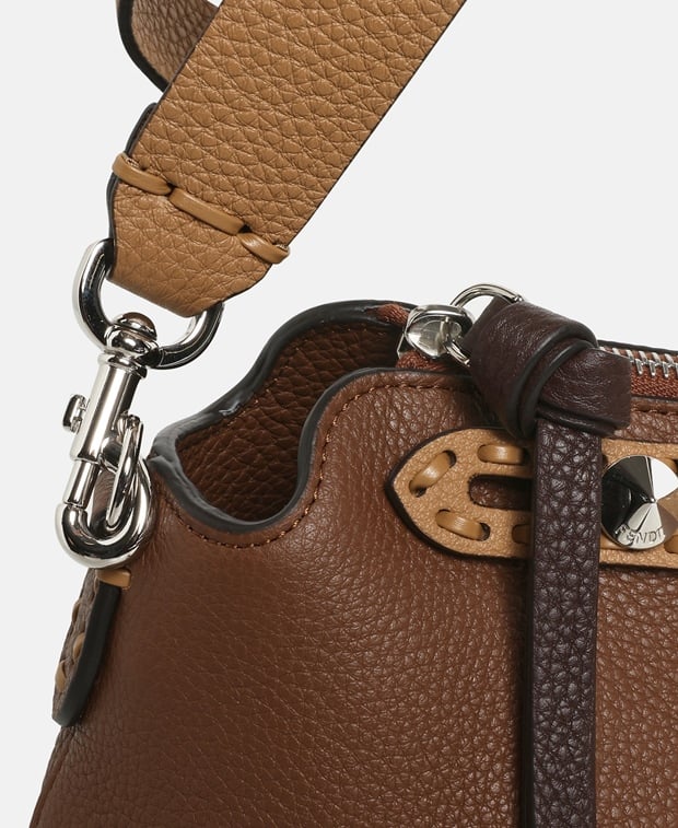 Fendi Leather shoulder bag