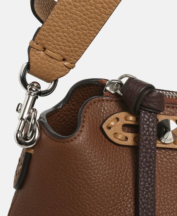 Fendi Leather shoulder bag