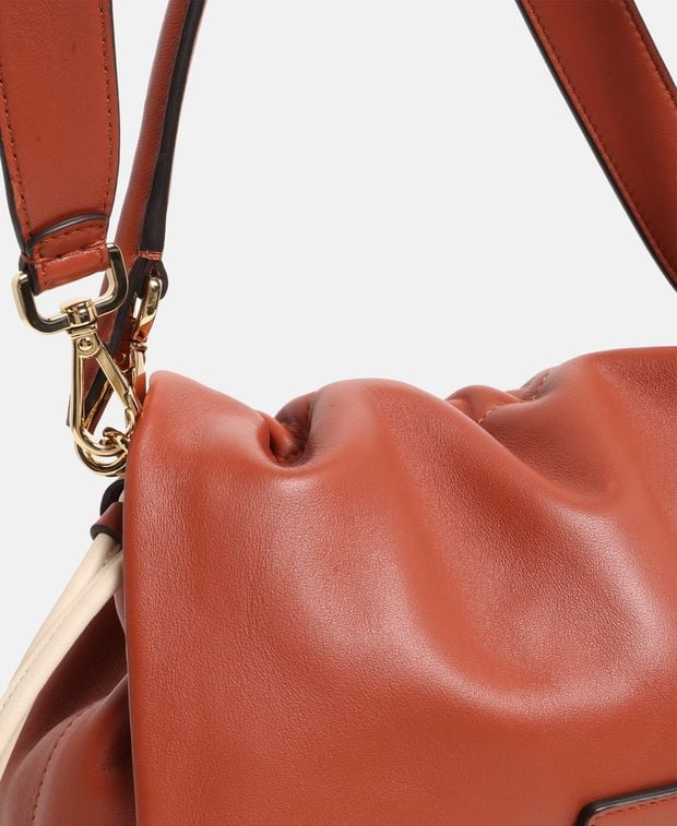 Fendi Leather shoulder bag