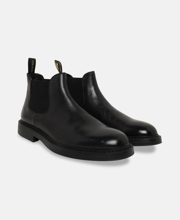 Doucal's Chelsea boots Triumph
