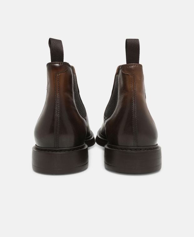 Doucal's Chelsea boots Triumph