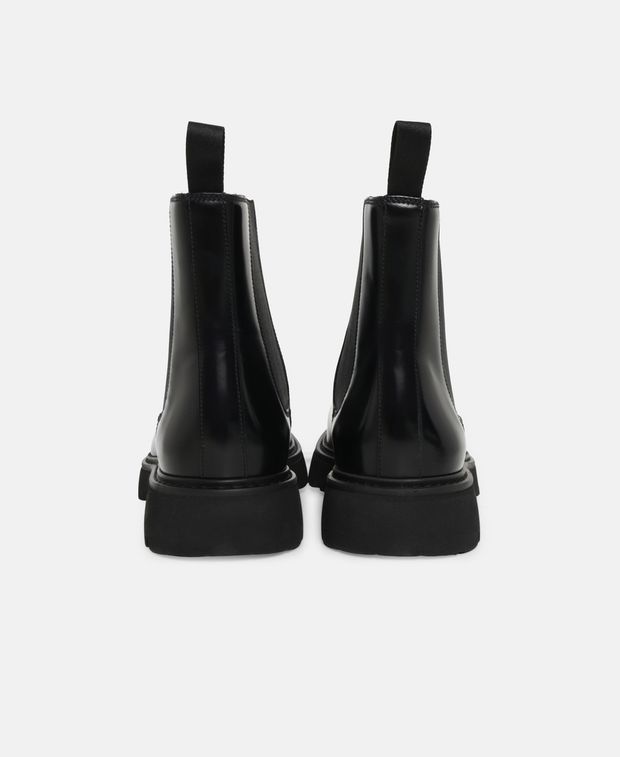 Doucal's Chelsea boots
