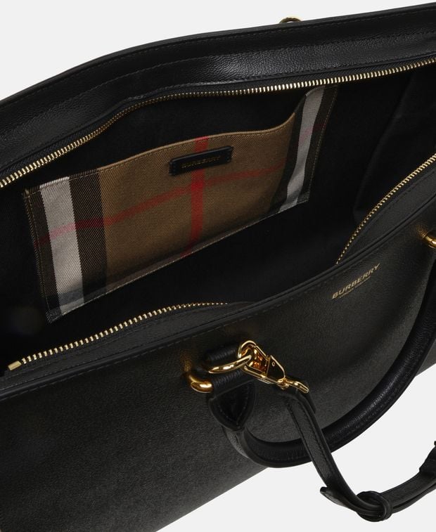 Burberry Leather handbag