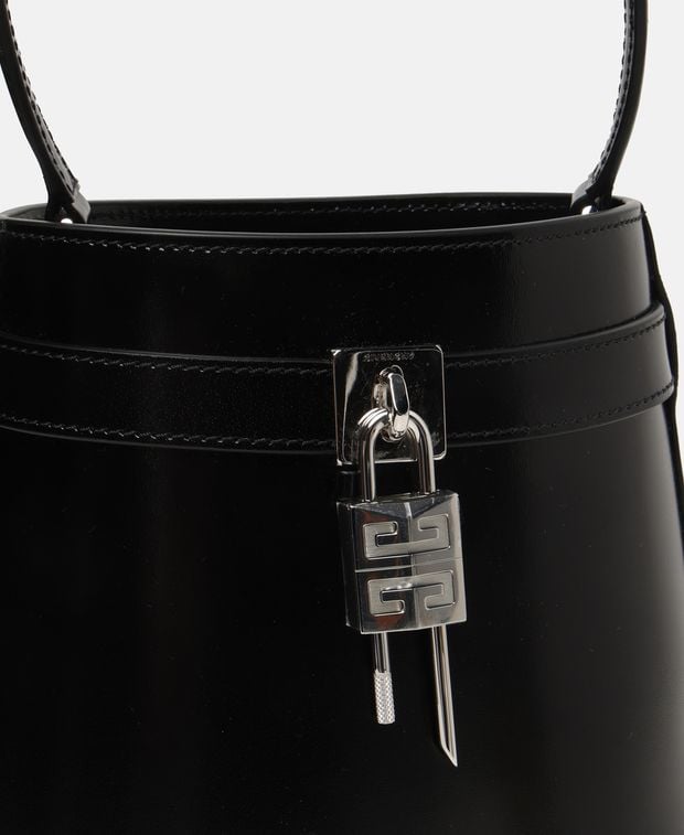 Givenchy Leather bucketbag