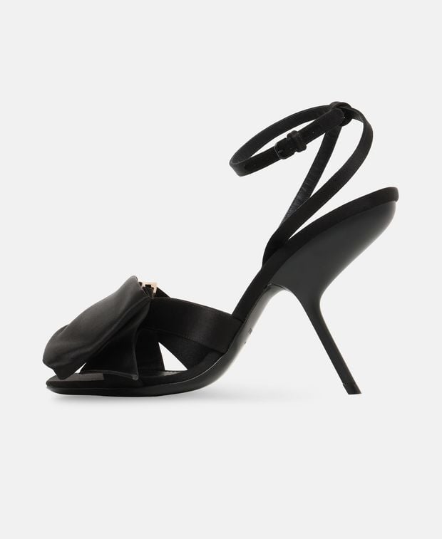 Salvatore Ferragamo Helena X5 Ankle strap sandals Black