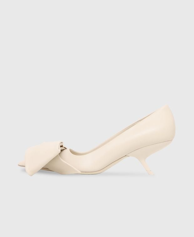 Salvatore Ferragamo Erica 55 Pumps Ice
