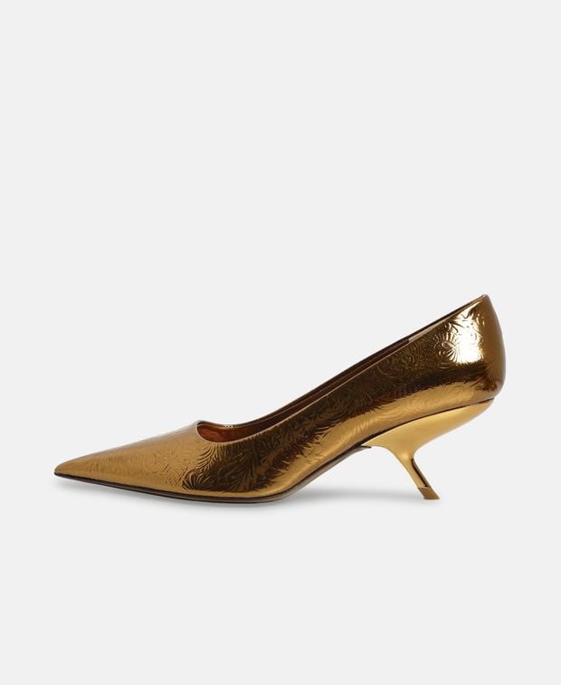 Salvatore Ferragamo EVA Pumps Gold