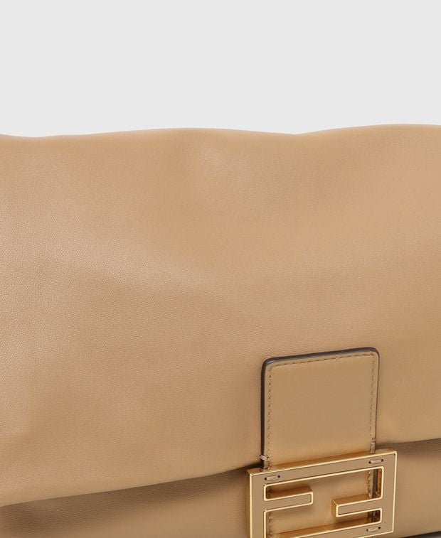 Fendi Leather shoulder bag