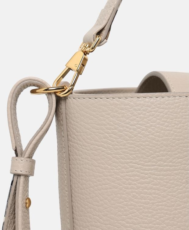 Burberry Leather bucketbag