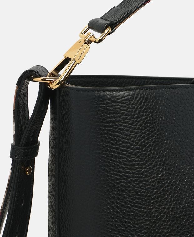 Burberry Leather bucketbag