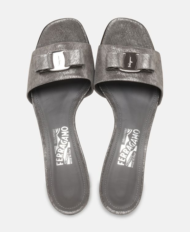 Salvatore Ferragamo Heeled sandals Glo55