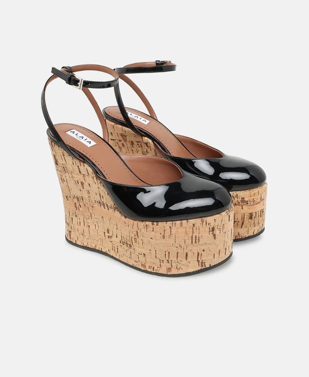 Alaia Wedge pumps