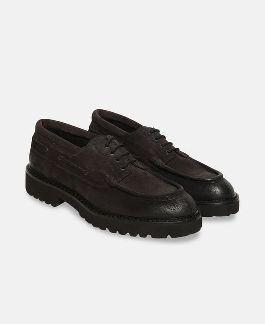 Doucal's Derbys Commander