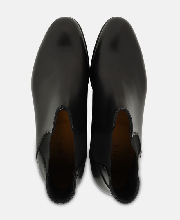 Doucal's Chelsea boots Fred